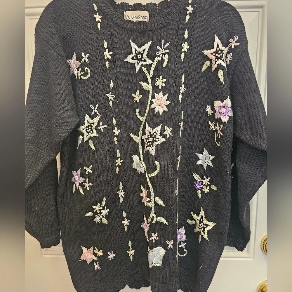Vintage, knit, black, Victoria, embroidered, casual, sweater, 90s, 2000s, Girly